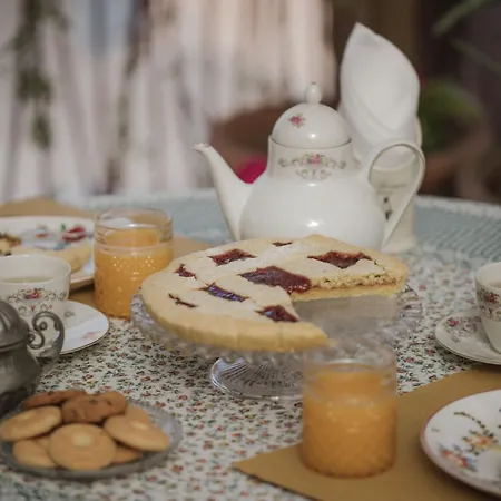 Bed & Breakfast B & B 